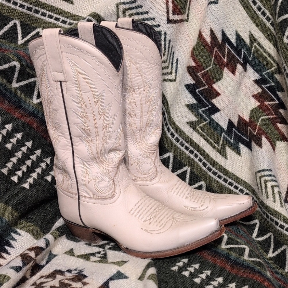 Caborca Silver White Leather Western Boots